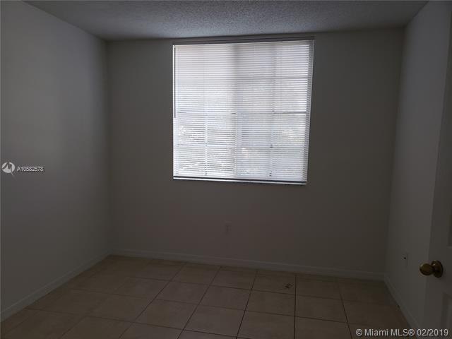Building Photo - 777 SW 111th Way