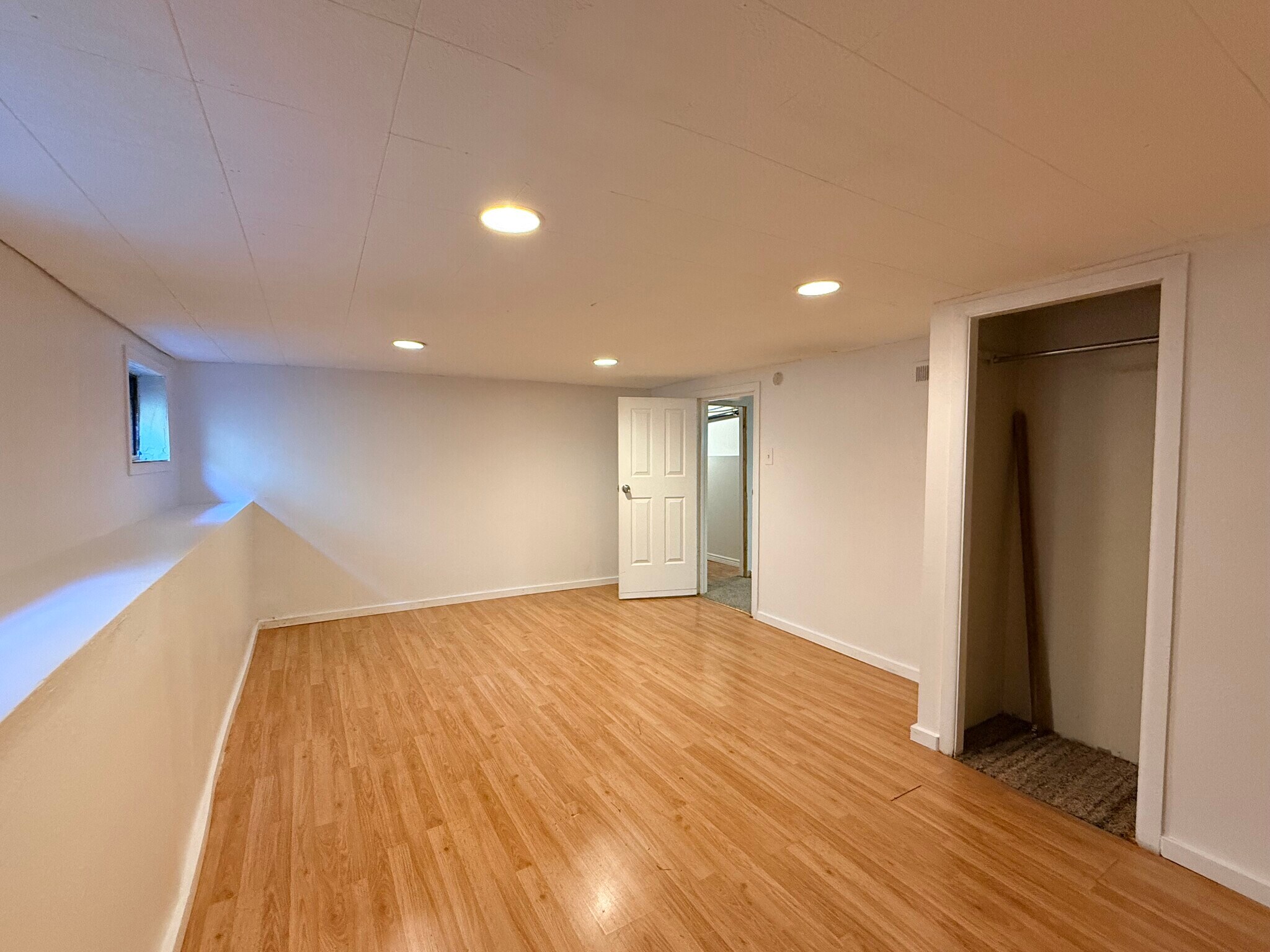 Building Photo - 547 E 2700 S