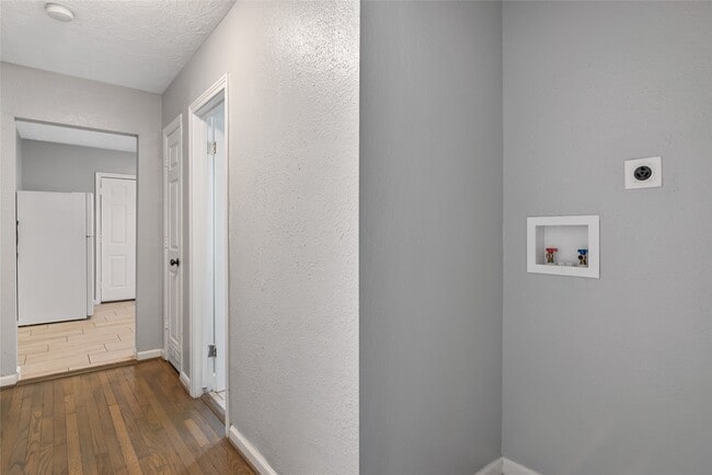 Building Photo - 3117 Isabella St