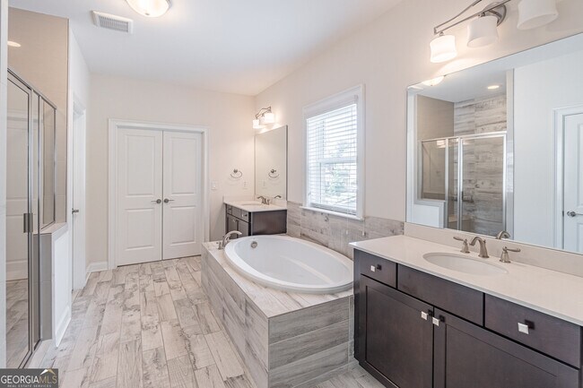 Building Photo - 829 Adler Ct