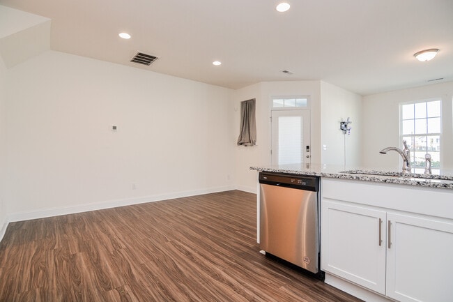 Building Photo - 145 Noble Deer Wy