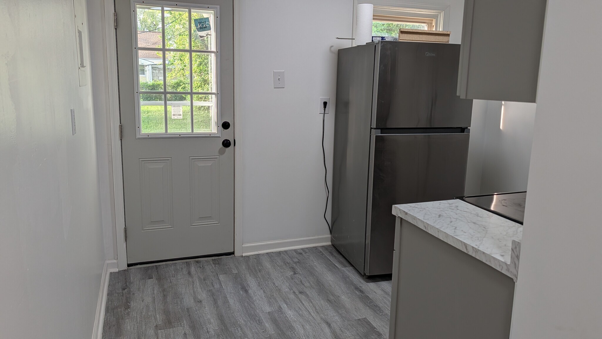 Kitchenette - 3214 Detroit Ave