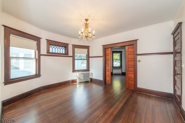 Building Photo - 35 Montclair Ave