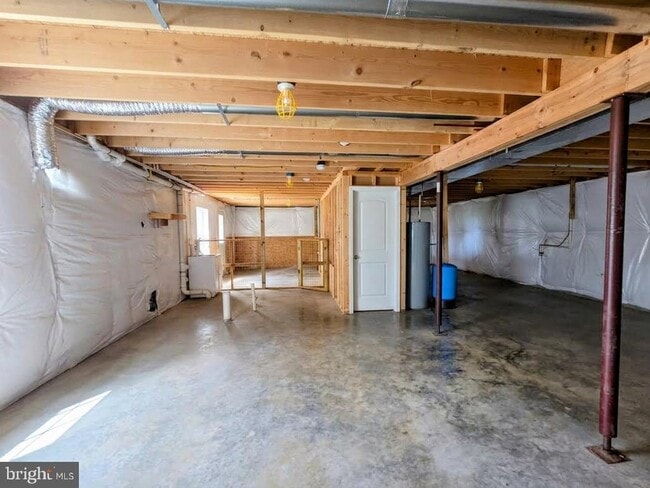 Building Photo - 210 Gayles Ln