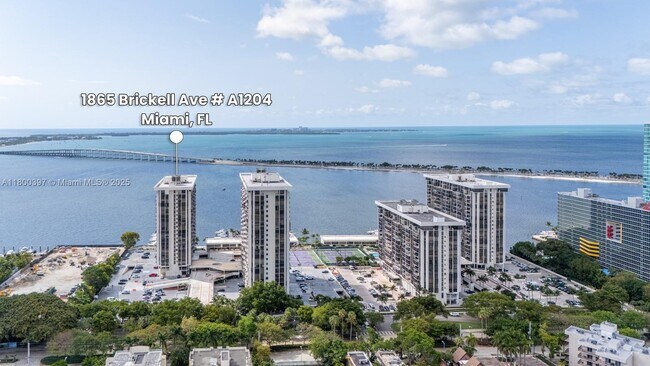 Building Photo - 1865 Brickell Ave