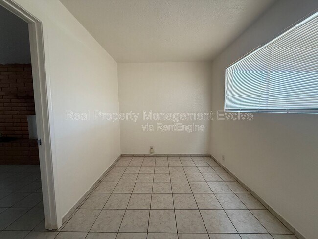 Building Photo - 4021 W Berridge Ln