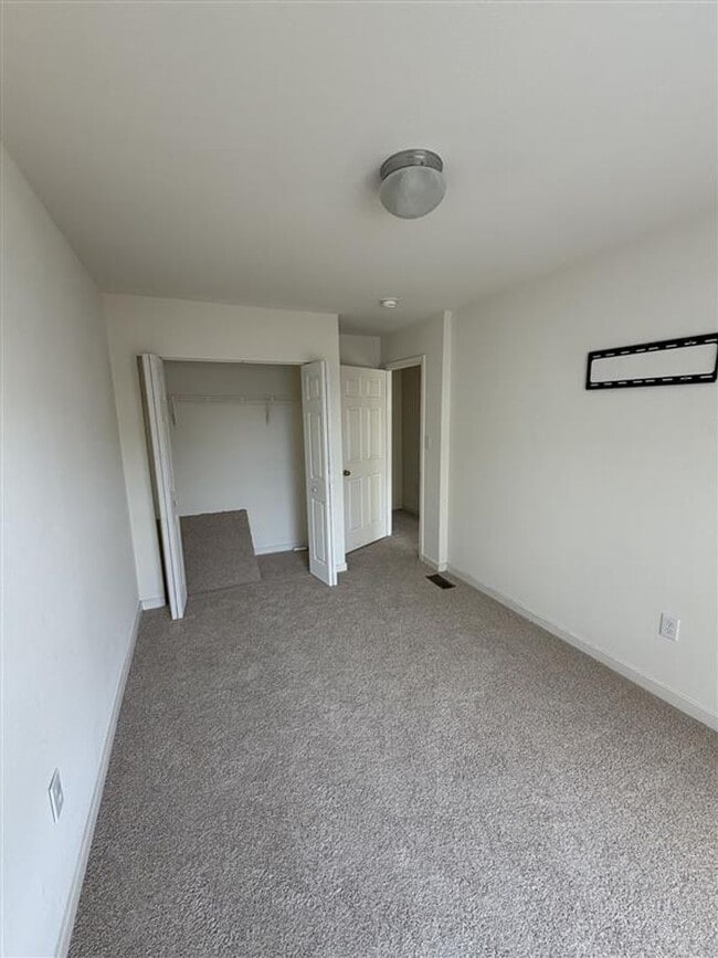 Building Photo - 3528 E Richmond Rd