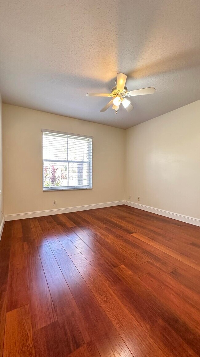 Building Photo - 19010 SW 10th St