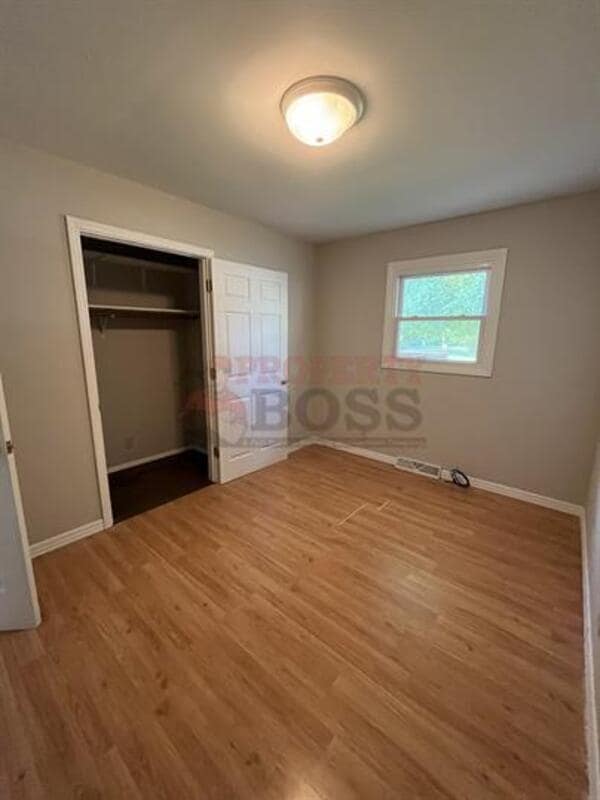 Building Photo - 3331 W 78th Pl
