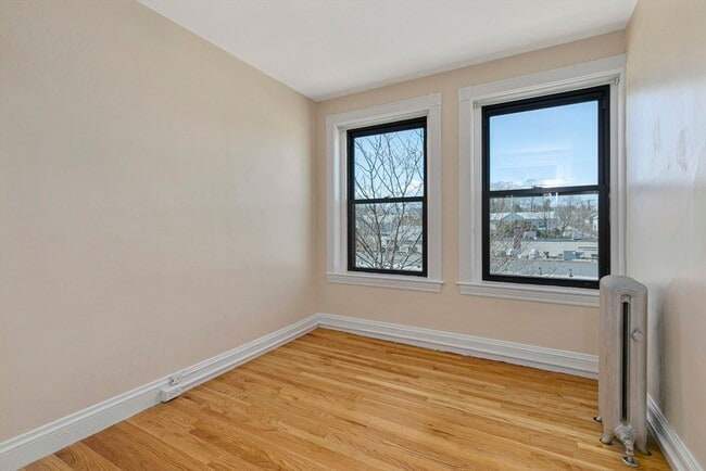 Building Photo - 648 Washington St