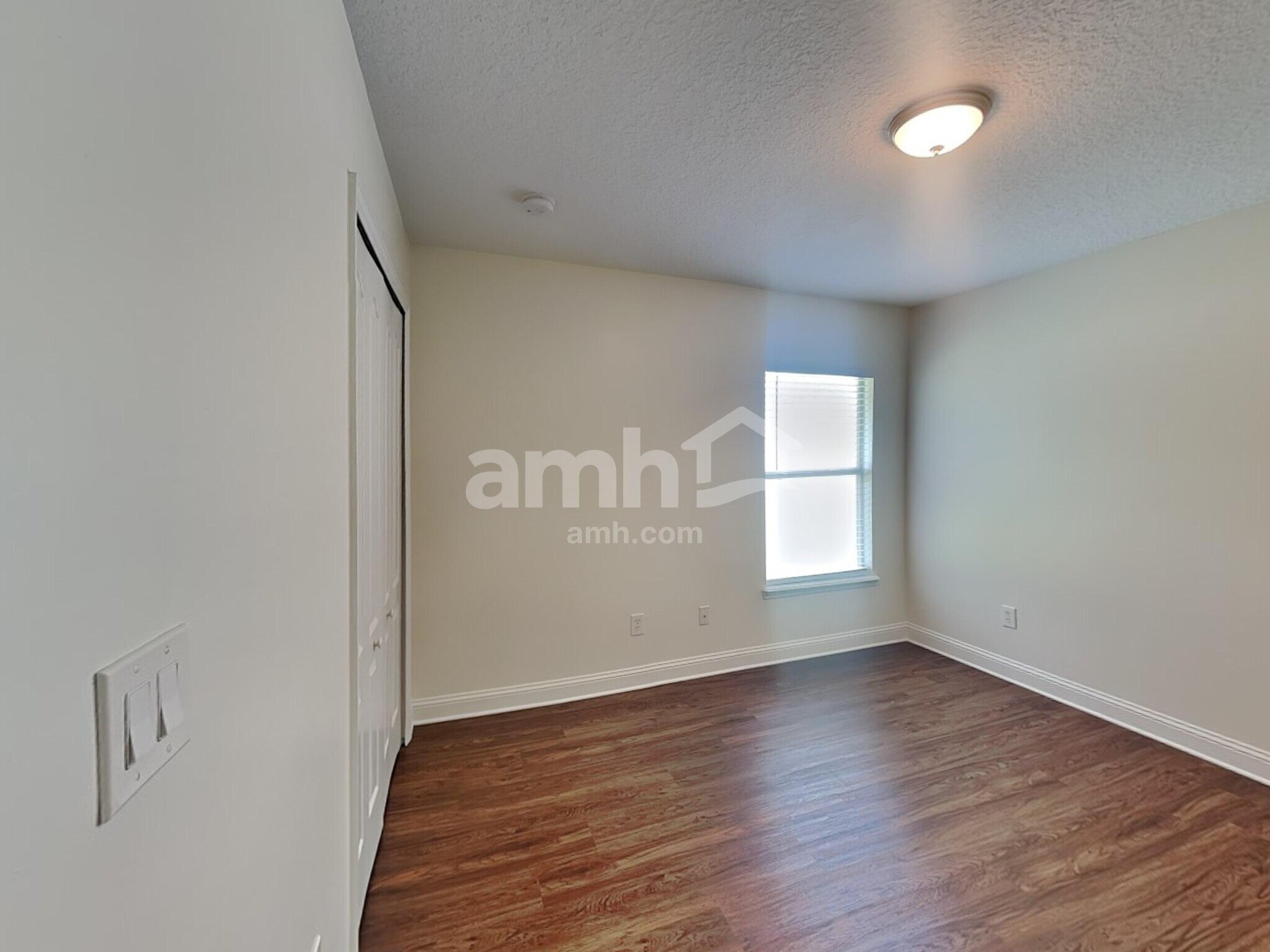 Building Photo - 502 Chinkapin Ct