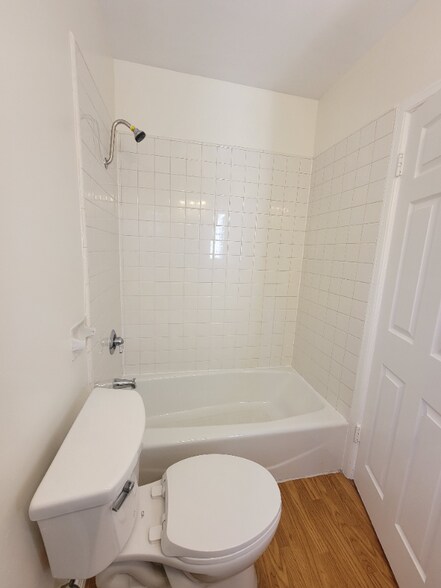 Building Photo - 13644 Leadwell St