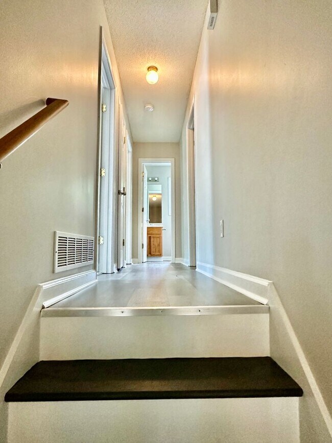 Building Photo - Villa Rica Rental