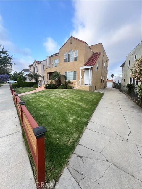Building Photo - 1046 S Citrus Ave