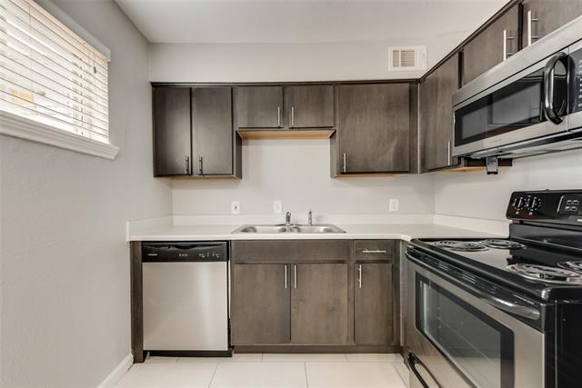 Building Photo - 4718 Reiger Ave