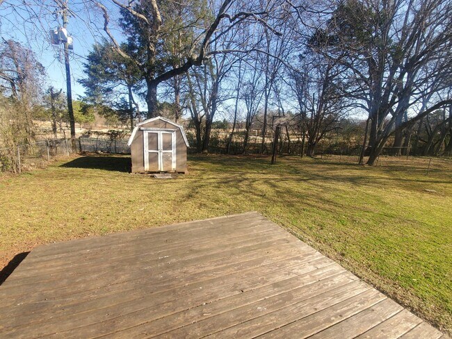 Building Photo - 4BR/2.5BA Single Family
