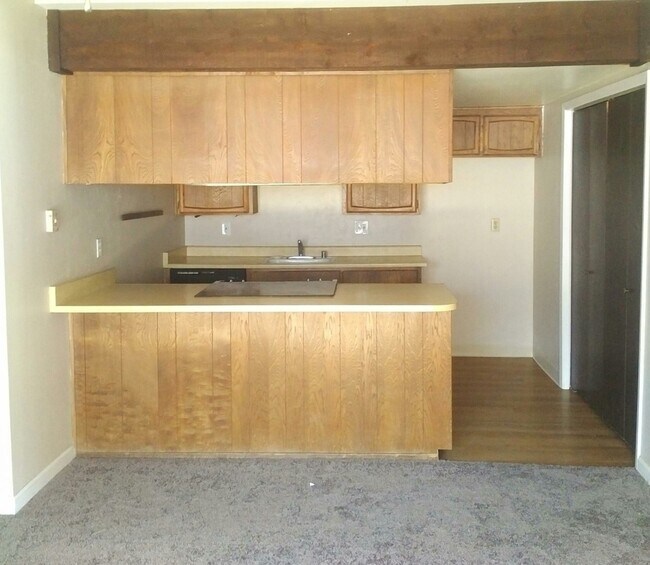 Building Photo - 5900 Moss Creek Cir