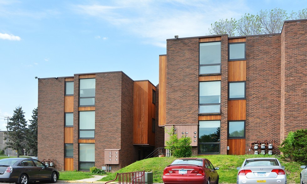 Greenway Village Apartments Lauderdale, MN Apartment