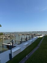 Building Photo - 104 Yacht Club Ln