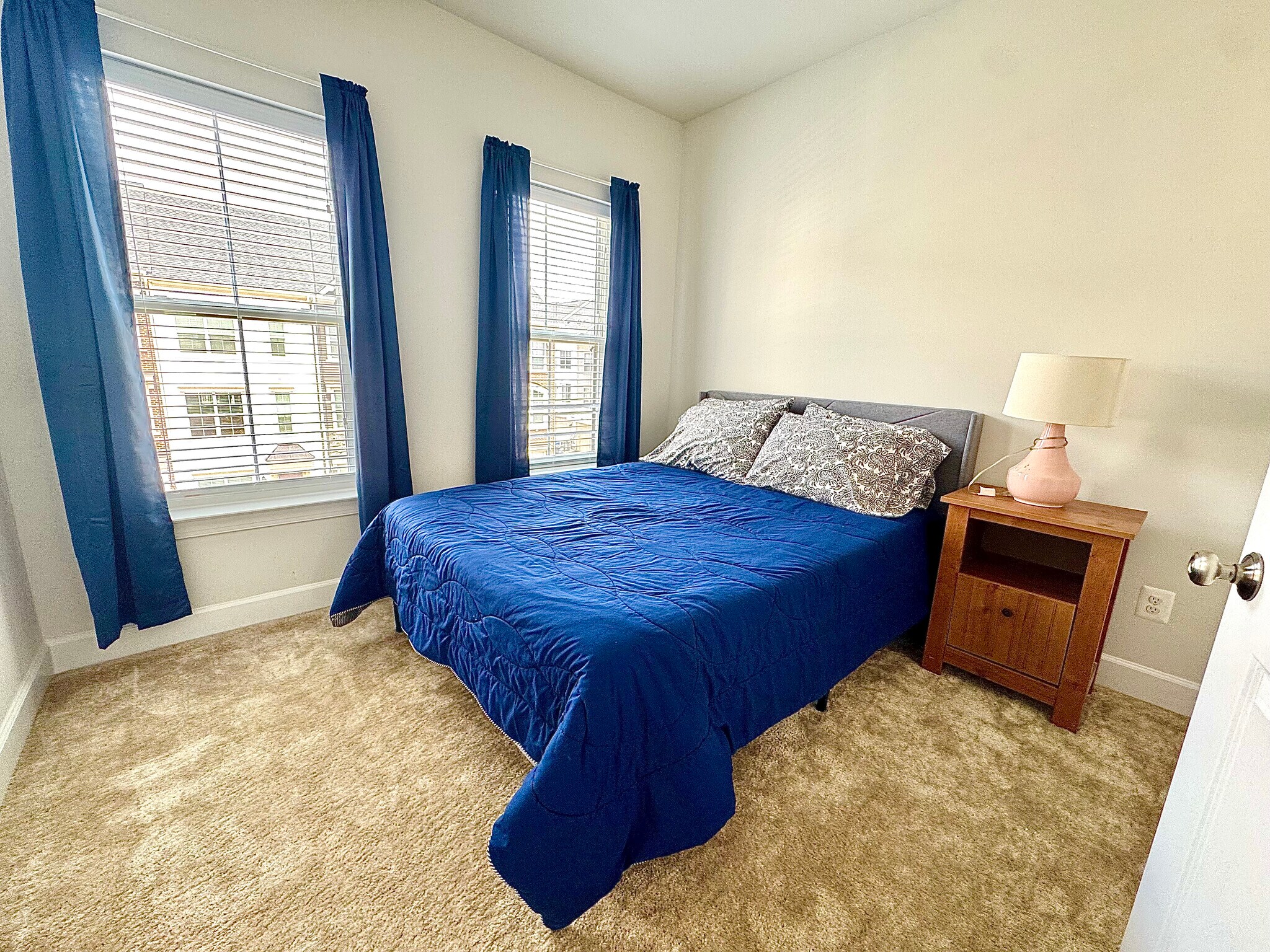 Building Photo - 5205 Ridgeview Retreat Dr