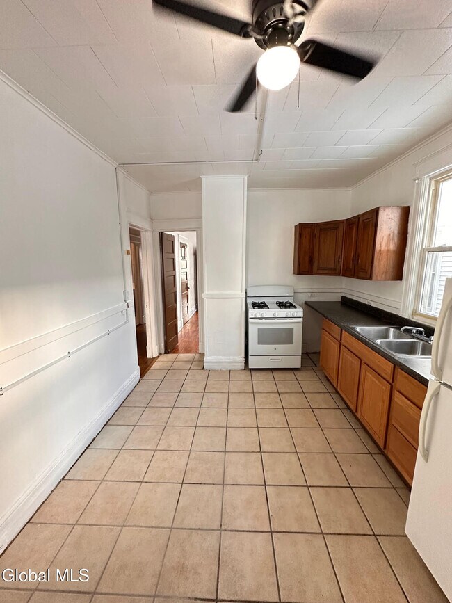 Building Photo - 283 Delaware Ave