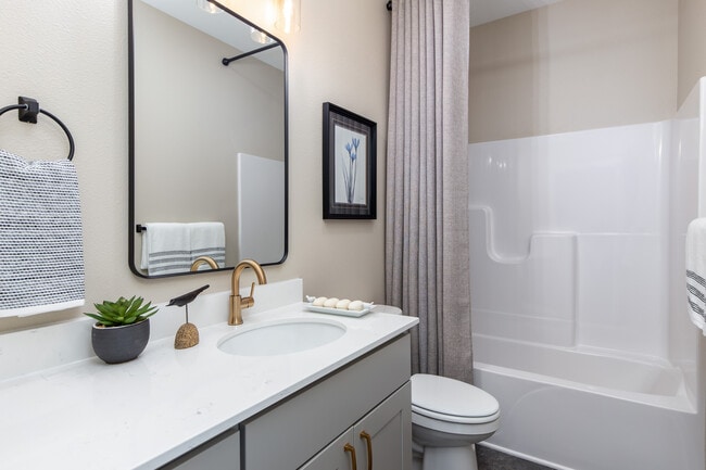 Building Photo - 2116 Aikman Dr