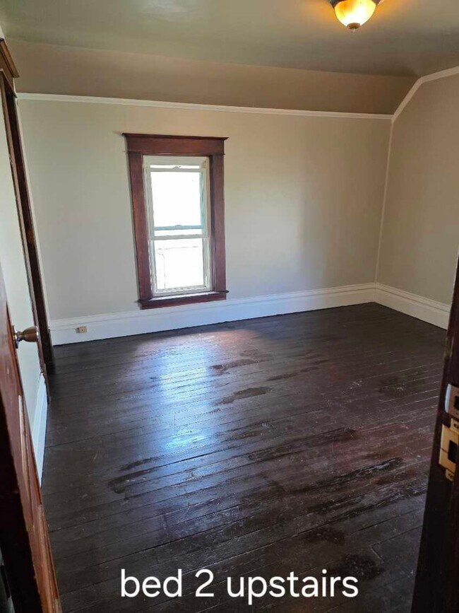 Building Photo - 913 Neumaier Ct