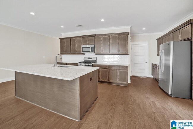 Building Photo - 3925 Sydney Dr