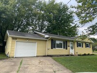 Building Photo - 2806 Bainbridge Ave