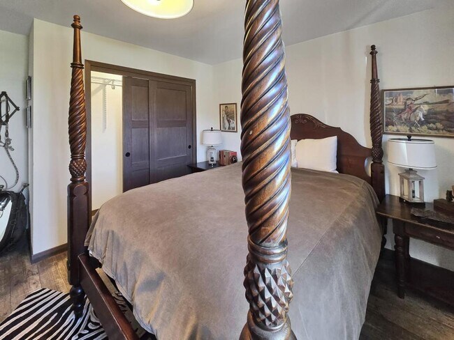 Building Photo - 1558 Blaine's Wy