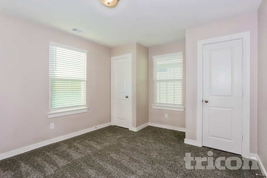 Building Photo - 4300 Stonybrook Rd