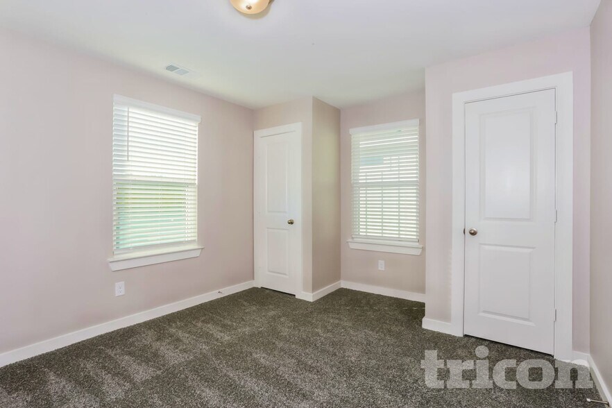 Building Photo - 854 Summer Plum Wy