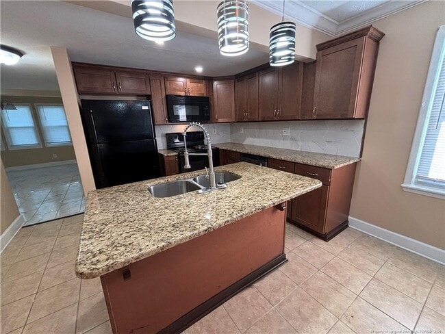 Building Photo - 931 Fleetwood Dr