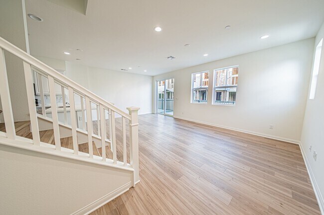 Building Photo - The Bluffs - 3 Bedroom 2 story