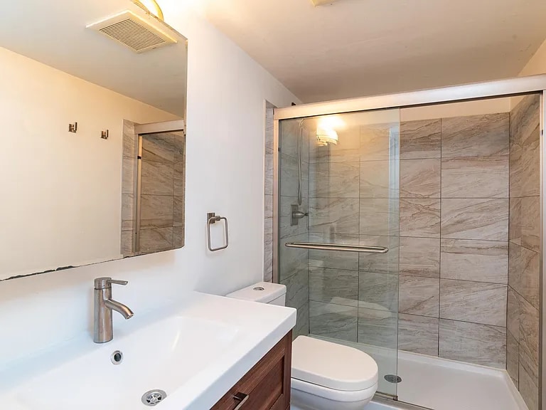 Building Photo - 5838 Lyndale Ave S