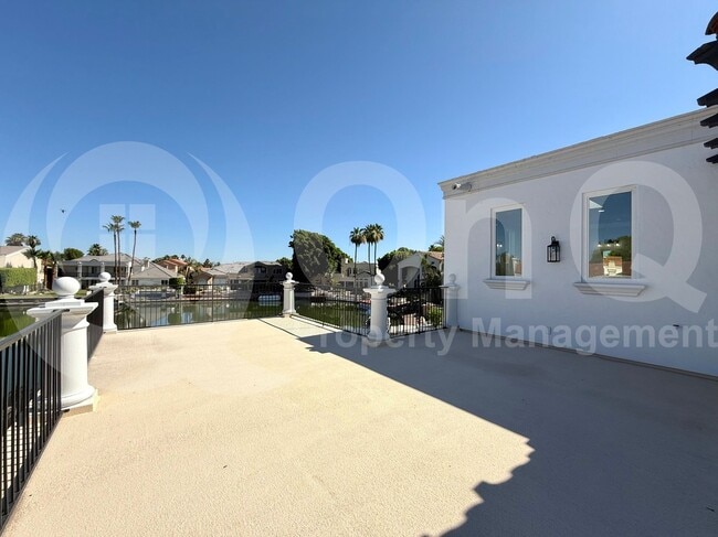 Building Photo - 1523 E Treasure Cove Dr
