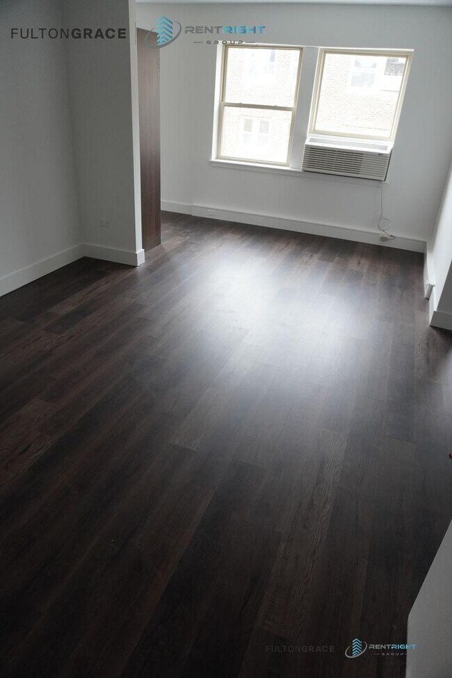 Building Photo - 0 bedroom in Chicago IL 60660