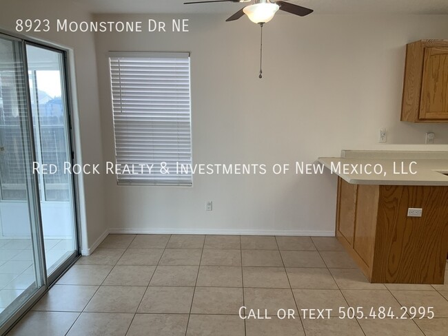 Building Photo - 5BR/2.5BTH Home in La Cueva!