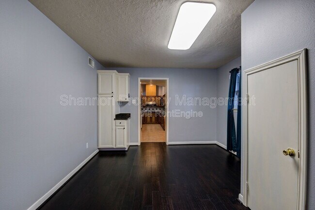 Building Photo - 3403 Kerr Ln