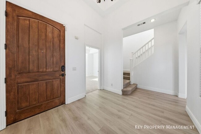 Building Photo - 956 Via Canale Dr