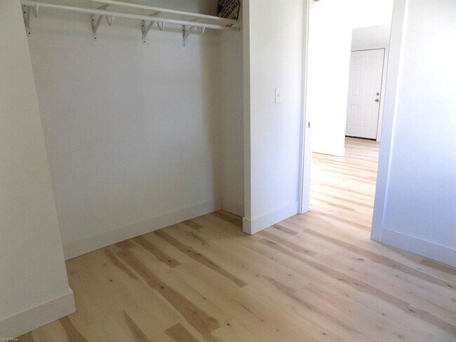Building Photo - 1094 Moneta Ave