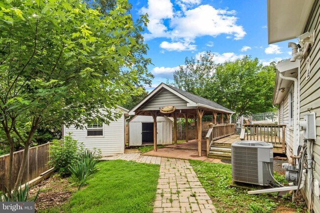 Building Photo - 3709 Forestdale Ave