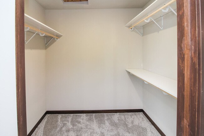 Building Photo - Beautiful 3 bedroom 2 bath unit at 620 Samantha St. in Tea, SD.