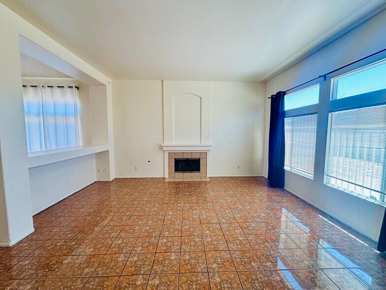 Building Photo - 36753 37th St E