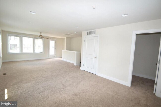 Building Photo - 408 Stabler Ln