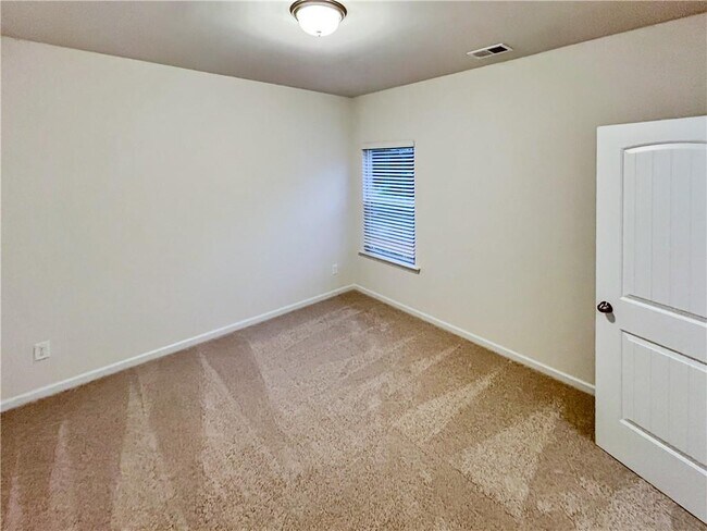 Building Photo - 203 Edna Trl