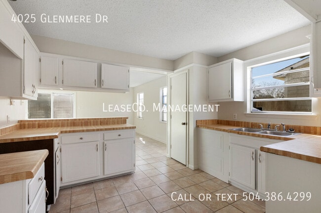 Building Photo - 4025 Glenmere Dr