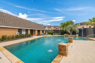 Building Photo - The Park at Sorrento - Texas