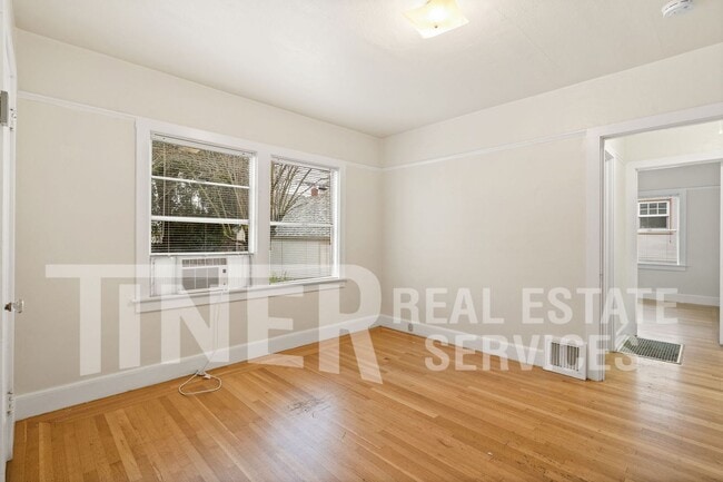 Building Photo - 1701 41st St