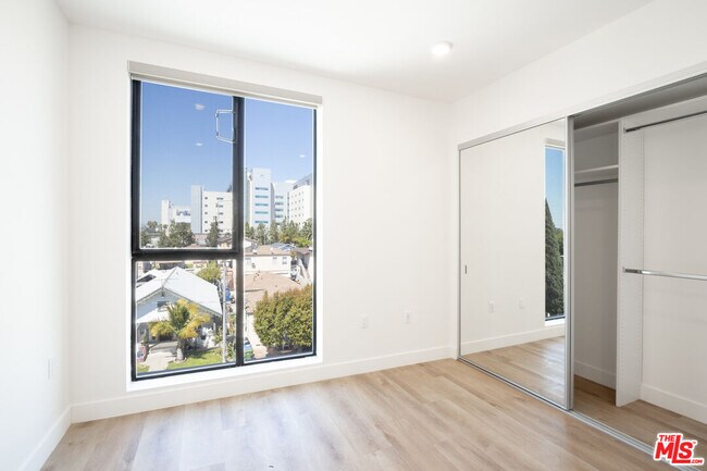 Building Photo - 1126 Cornwell St